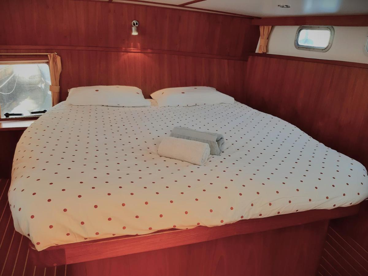 Motor Yacht Amazone Hotel Amsterdam Buitenkant foto